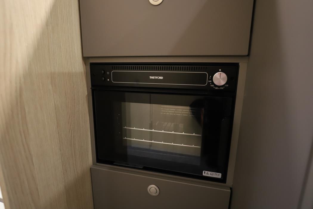 LMC Tourer Lift 730 G 2022