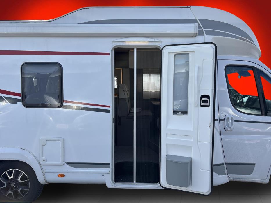 LMC Tourer Lift 730 G 2022