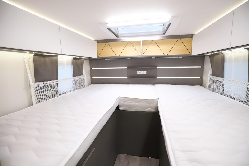 LMC Tourer Lift 730 G 2022
