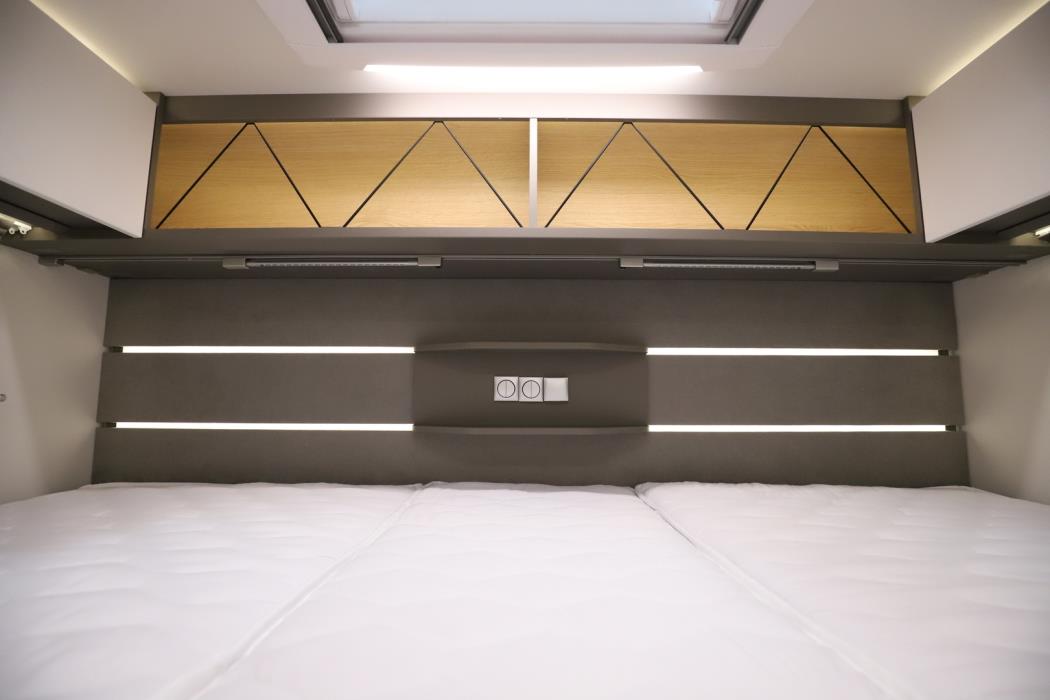 LMC Tourer Lift 730 G 2022