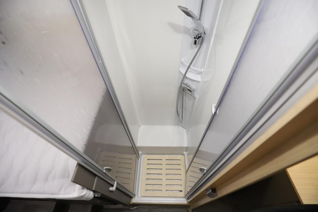 LMC Tourer Lift 730 G 2022