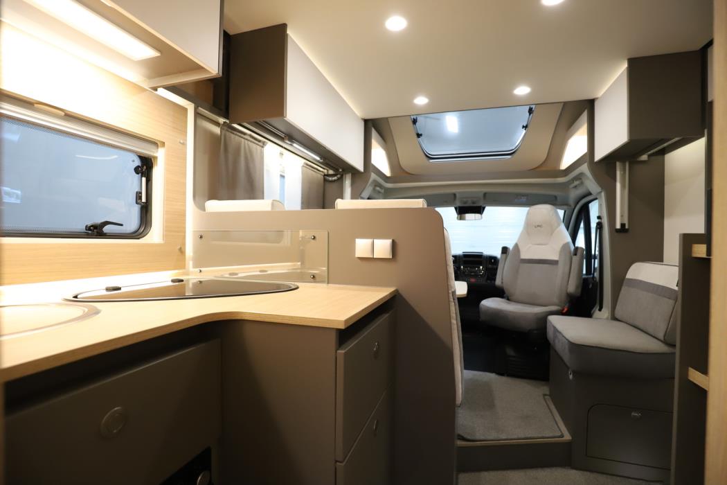 LMC Tourer Lift 730 G 2022