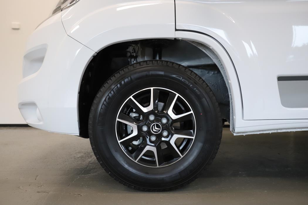LMC Tourer Lift 730 G 2022