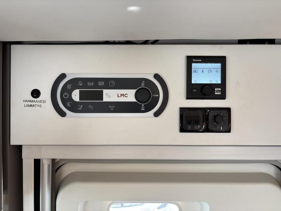 LMC Tourer Lift 730 G 2022
