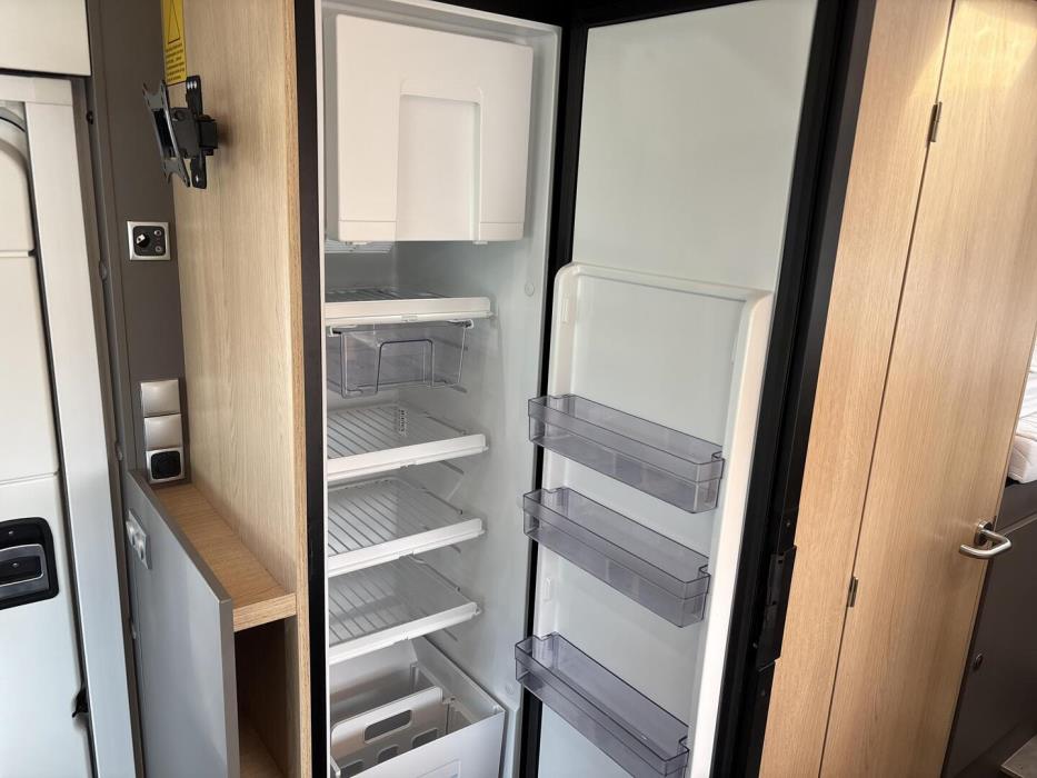 LMC Tourer Lift 730 G 2022