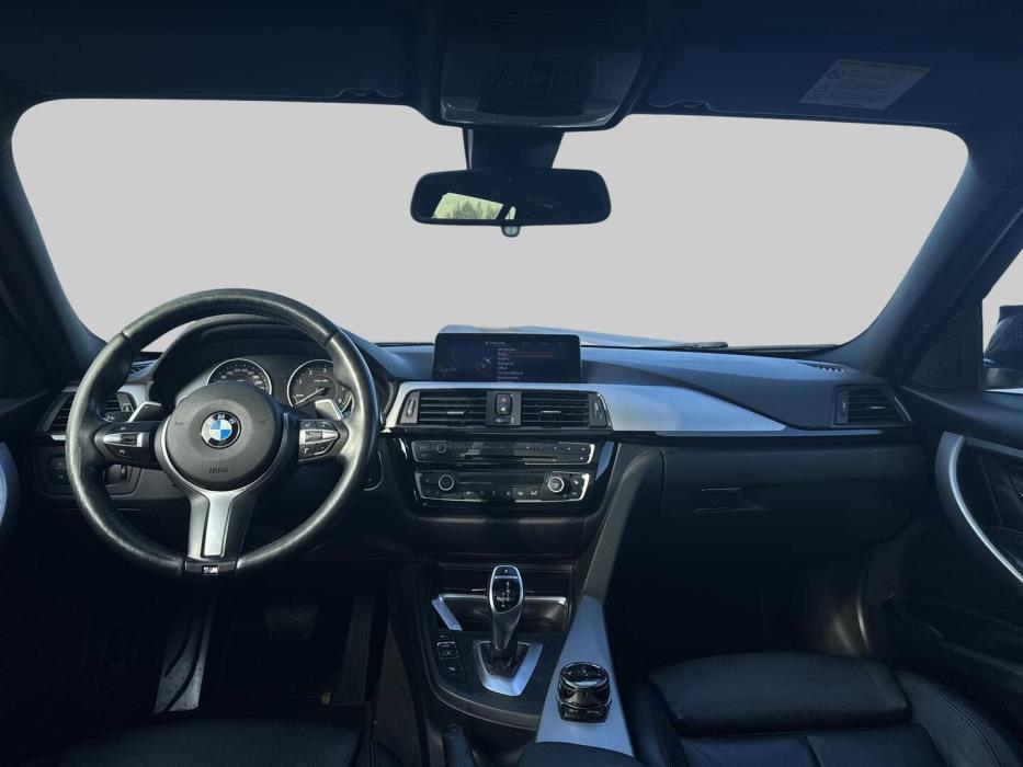 BMW 330 2013