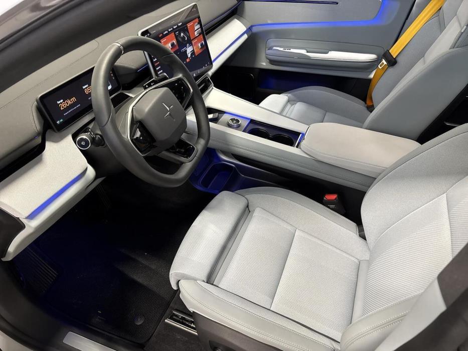 POLESTAR 4 2025