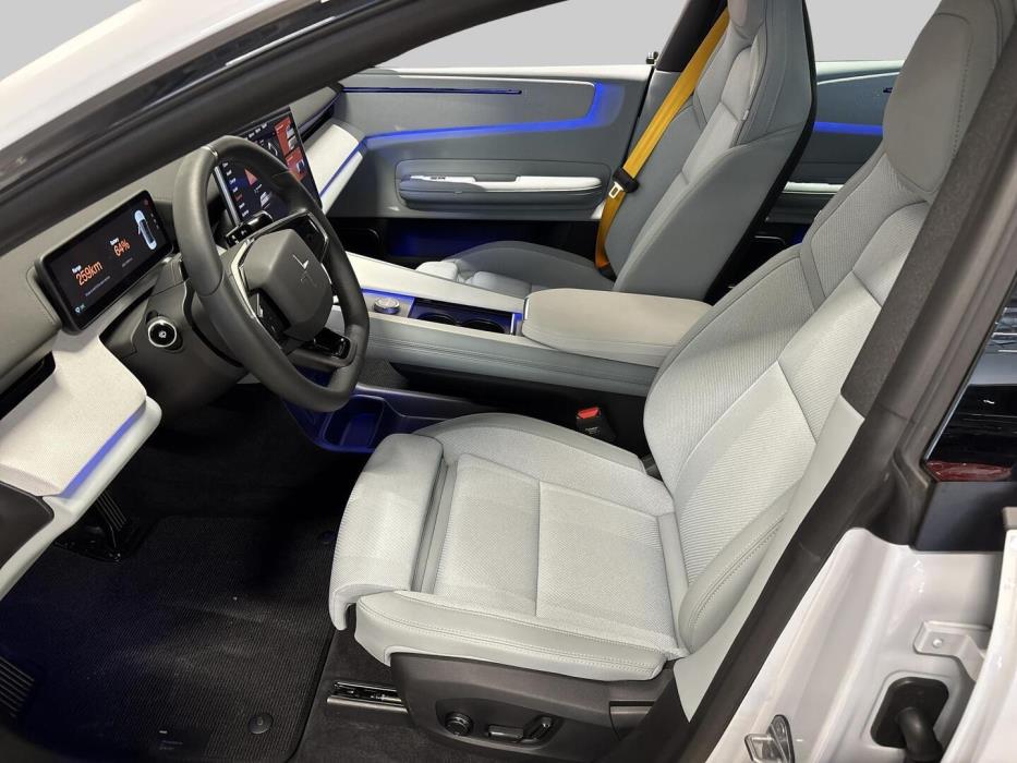 POLESTAR 4 2025