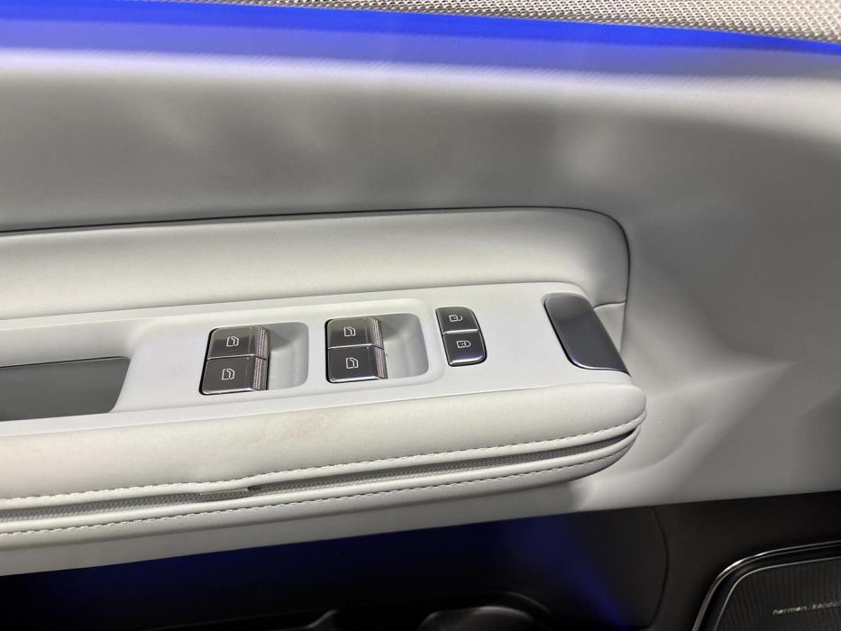 POLESTAR 4 2025