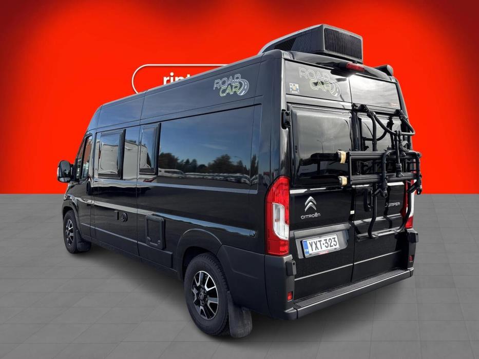 ROADCAR VAN R 600 2024