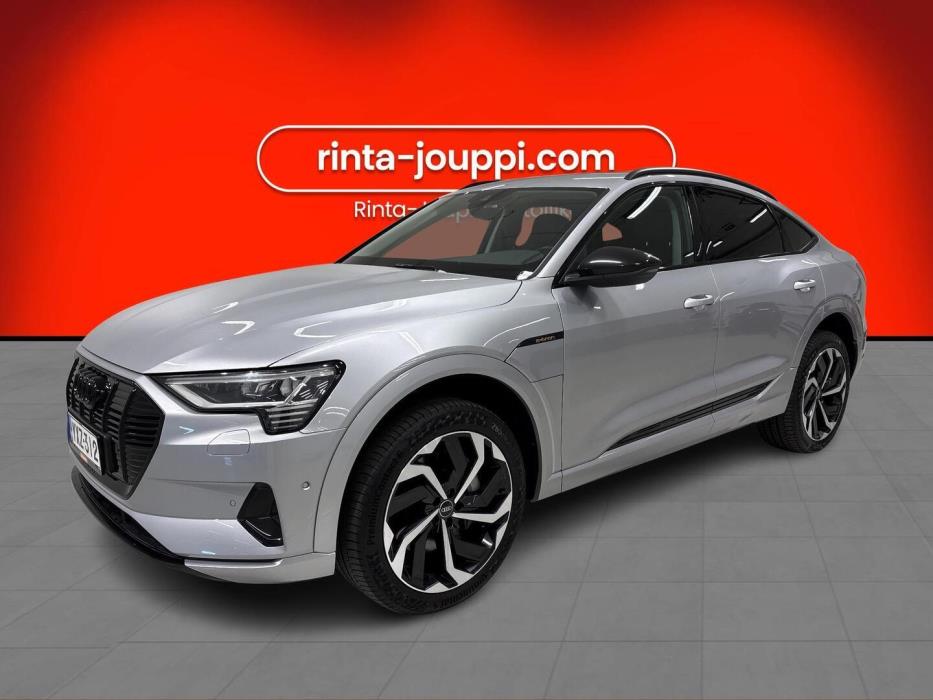 AUDI e-tron 2022