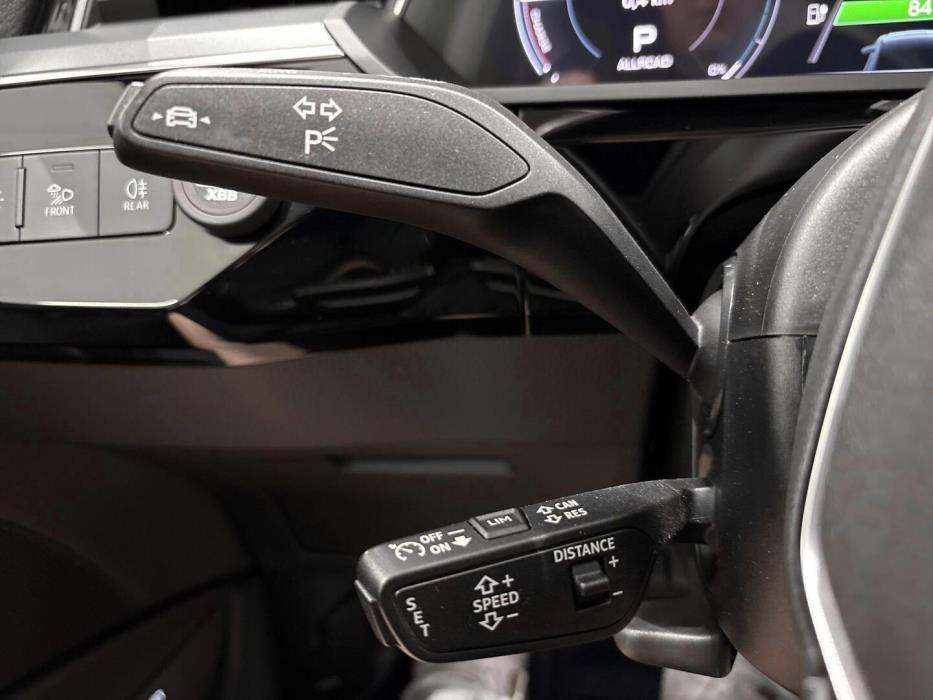 AUDI e-tron 2022
