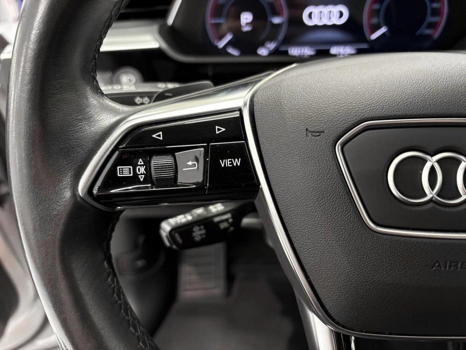 AUDI e-tron 2022