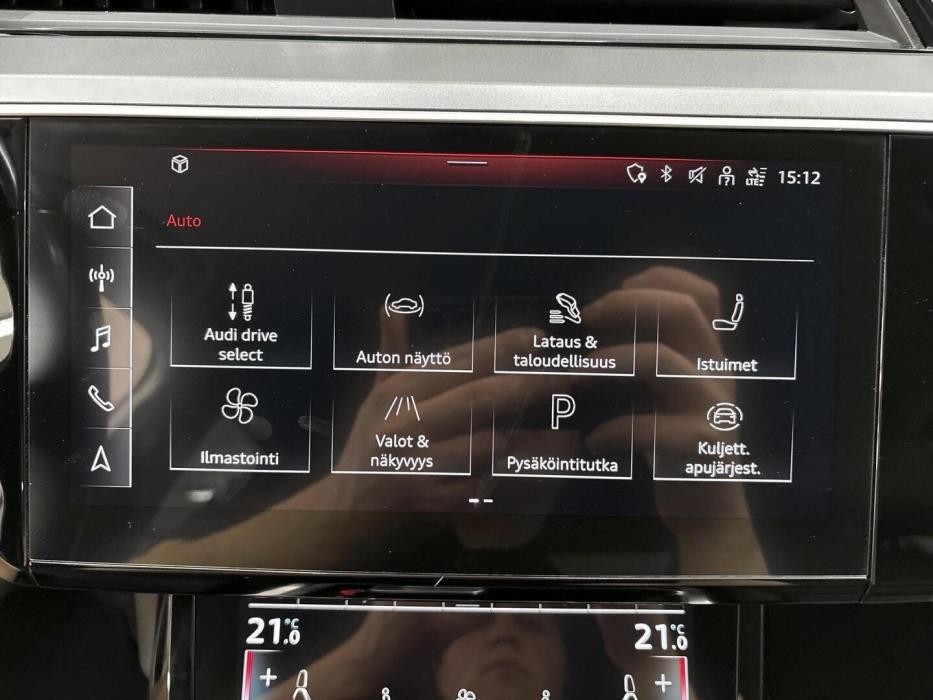 AUDI e-tron 2022