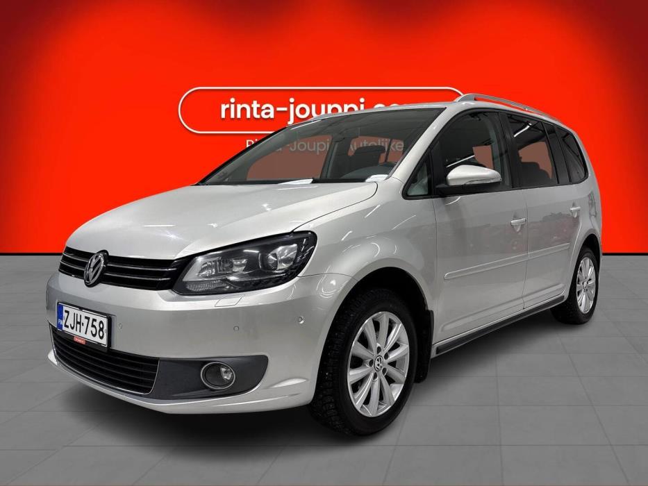 VOLKSWAGEN Touran 2011