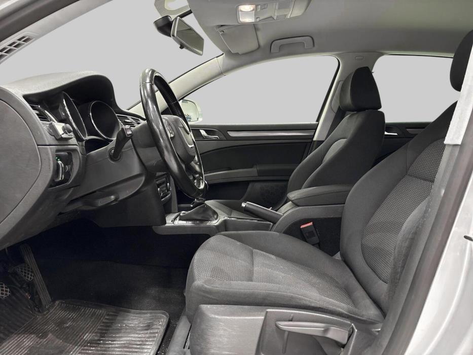 SKODA Superb 2012