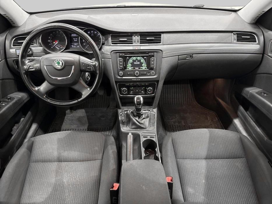 SKODA Superb 2012