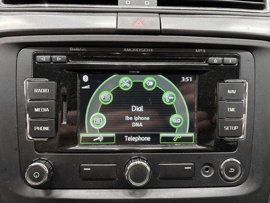 SKODA Superb 2012