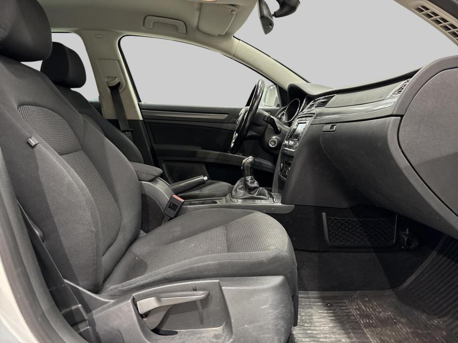 SKODA Superb 2012