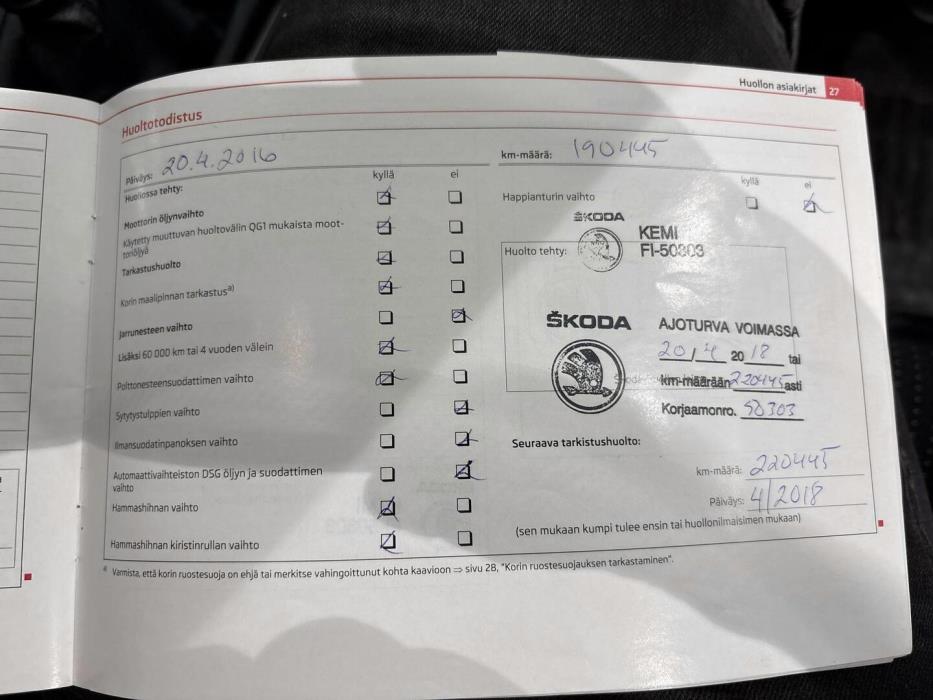 SKODA Superb 2012