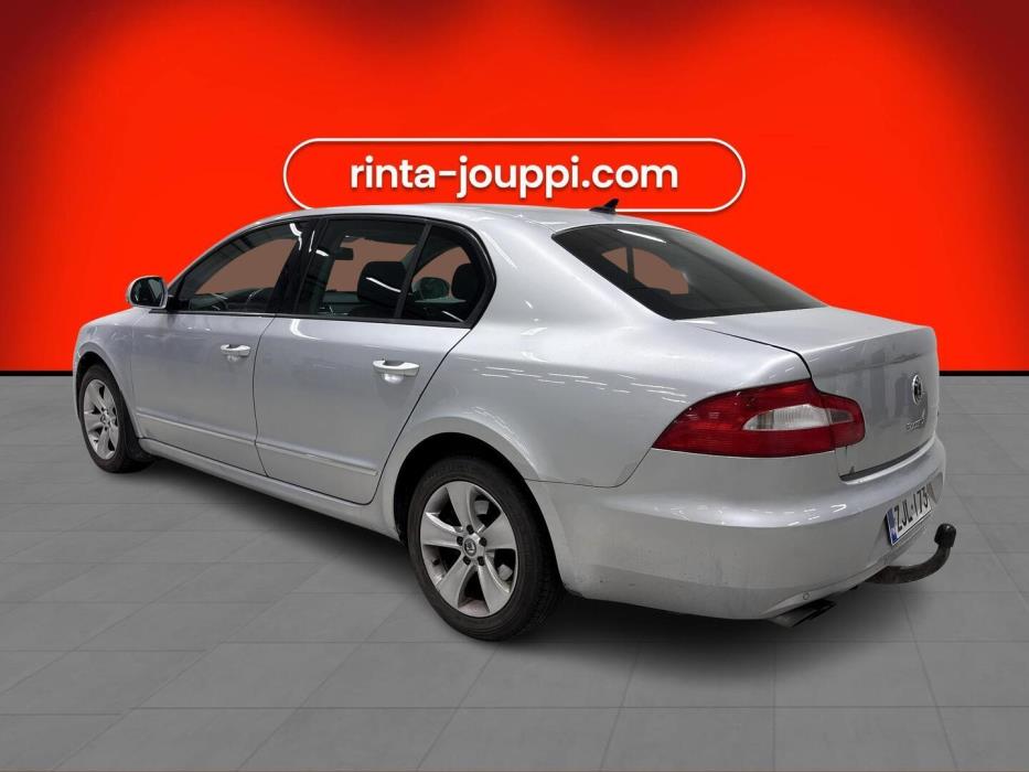 SKODA Superb 2012
