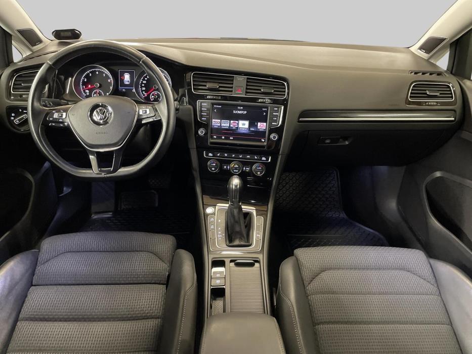 VOLKSWAGEN Golf 2014