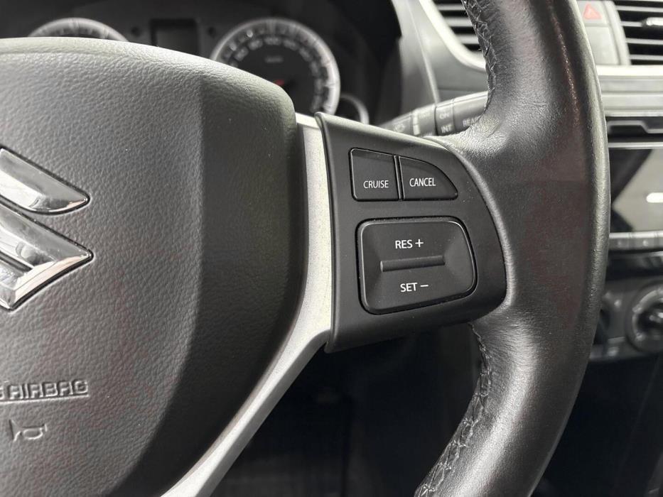 SUZUKI Swift 2014