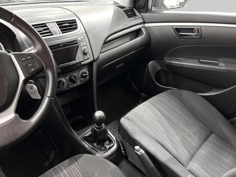SUZUKI Swift 2014