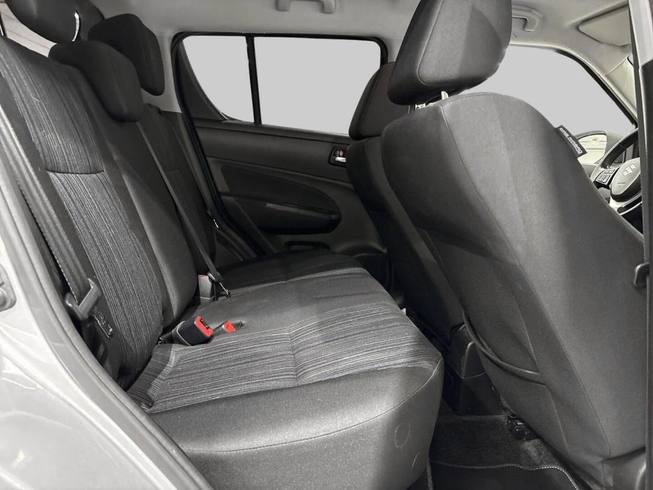 SUZUKI Swift 2014