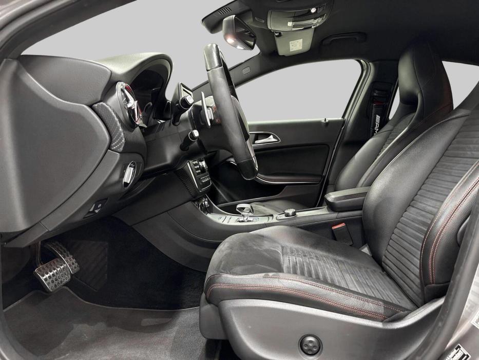 MERCEDES-BENZ A 2014