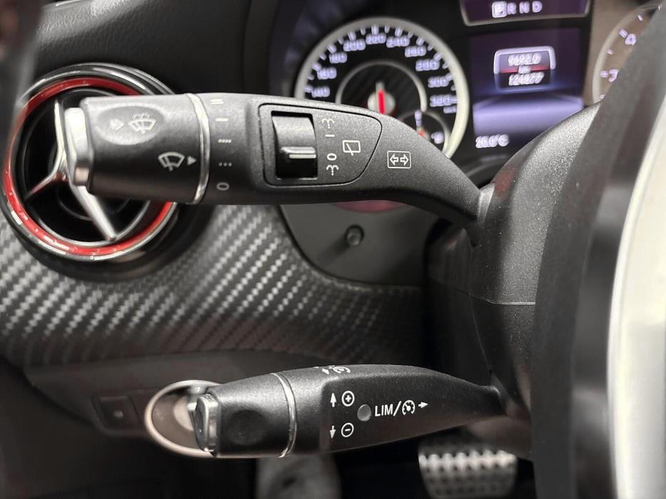 MERCEDES-BENZ A 2014