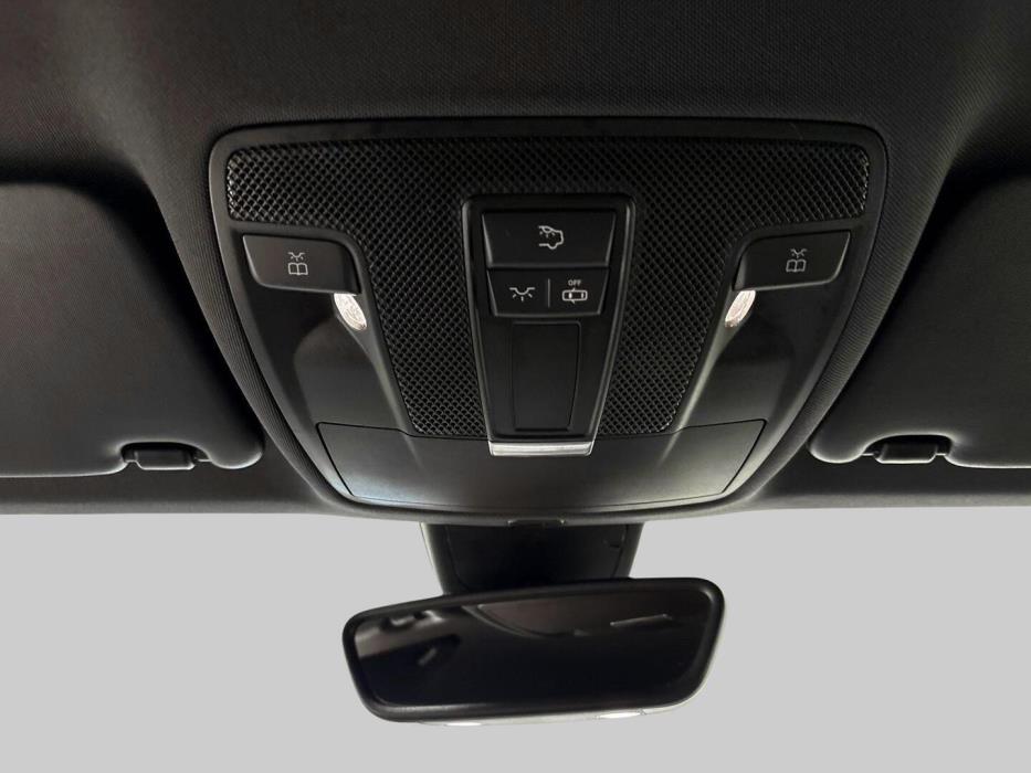 MERCEDES-BENZ A 2014