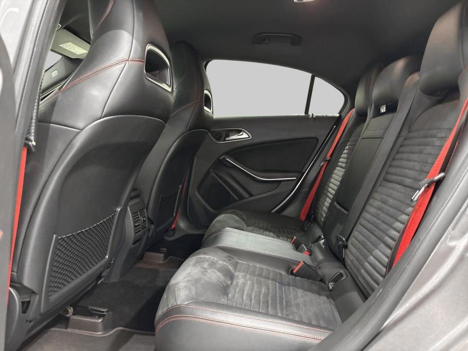 MERCEDES-BENZ A 2014