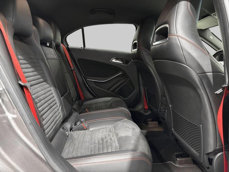 MERCEDES-BENZ A 2014
