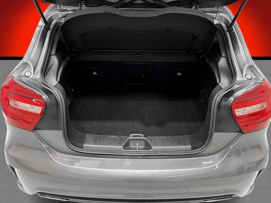 MERCEDES-BENZ A 2014
