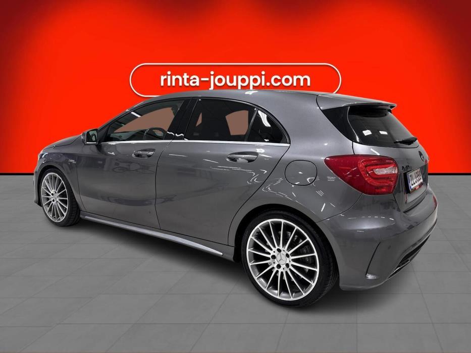 MERCEDES-BENZ A 2014
