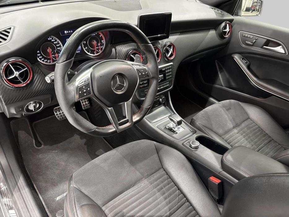 MERCEDES-BENZ A 2014