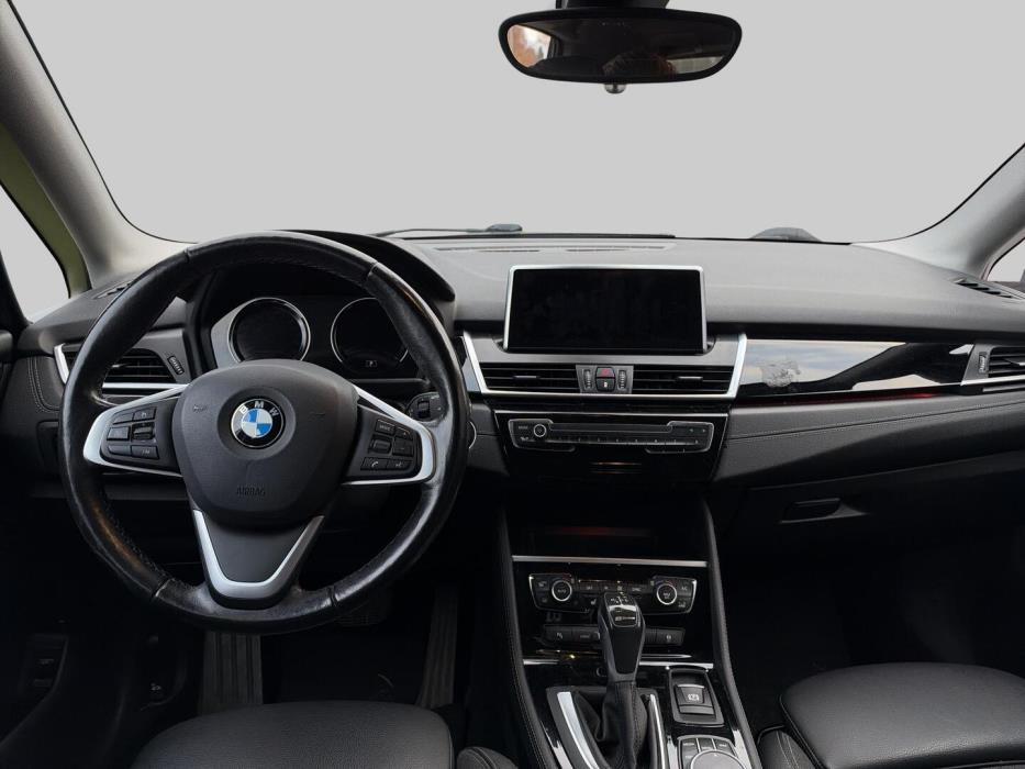 BMW 225 2019