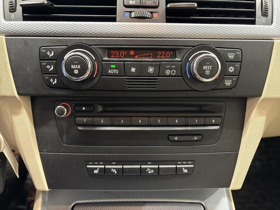 BMW 330 2009