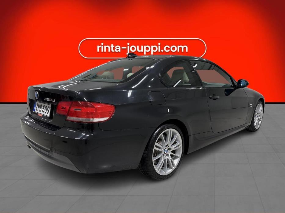 BMW 330 2009