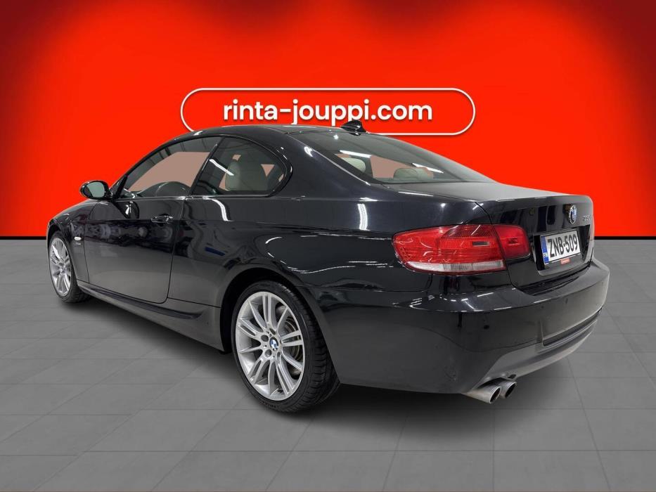 BMW 330 2009