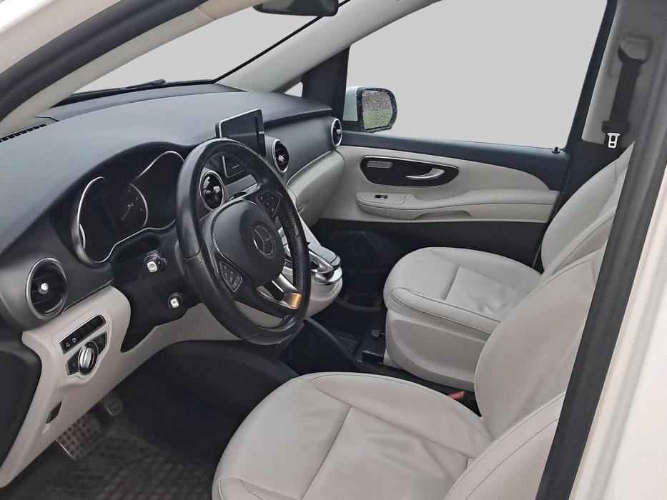 MERCEDES-BENZ V 2015