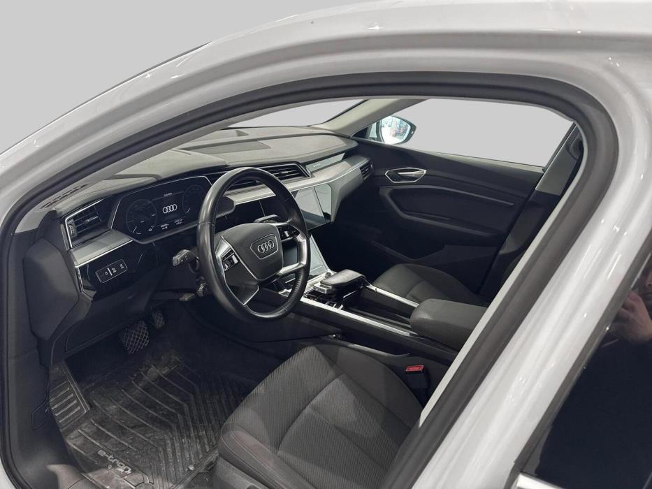 AUDI e-tron 2020