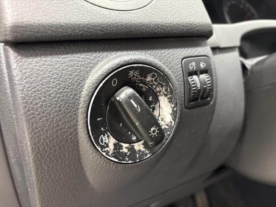 VOLKSWAGEN Golf 2006