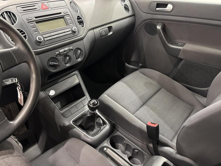 VOLKSWAGEN Golf 2006