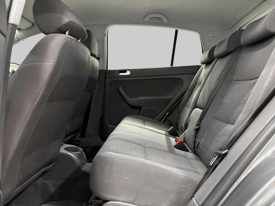 VOLKSWAGEN Golf 2006