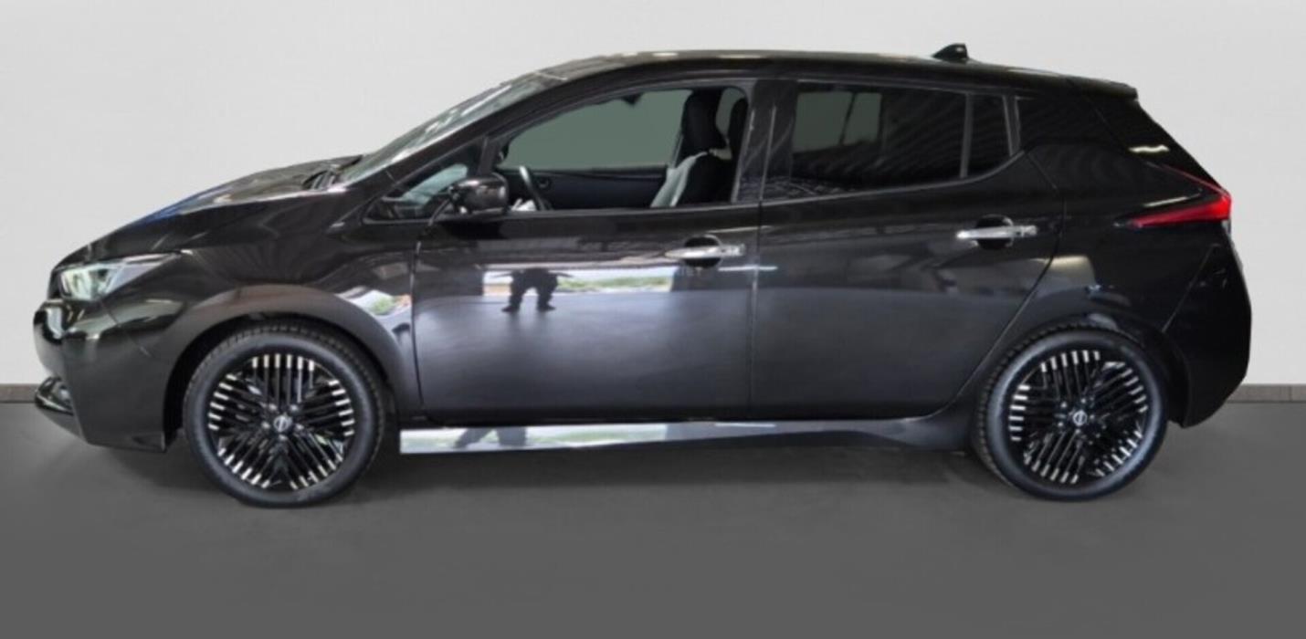 NISSAN LEAF 2023