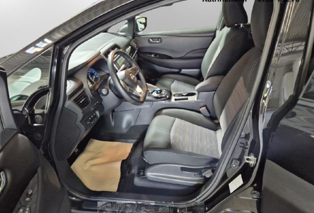 NISSAN LEAF 2023