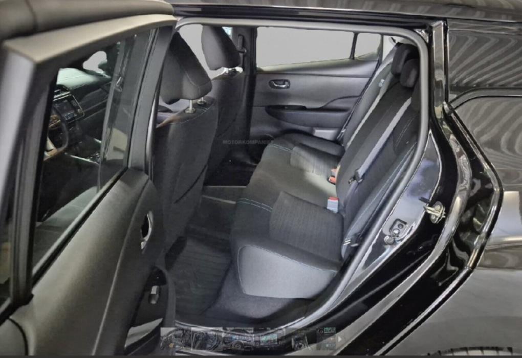 NISSAN LEAF 2023