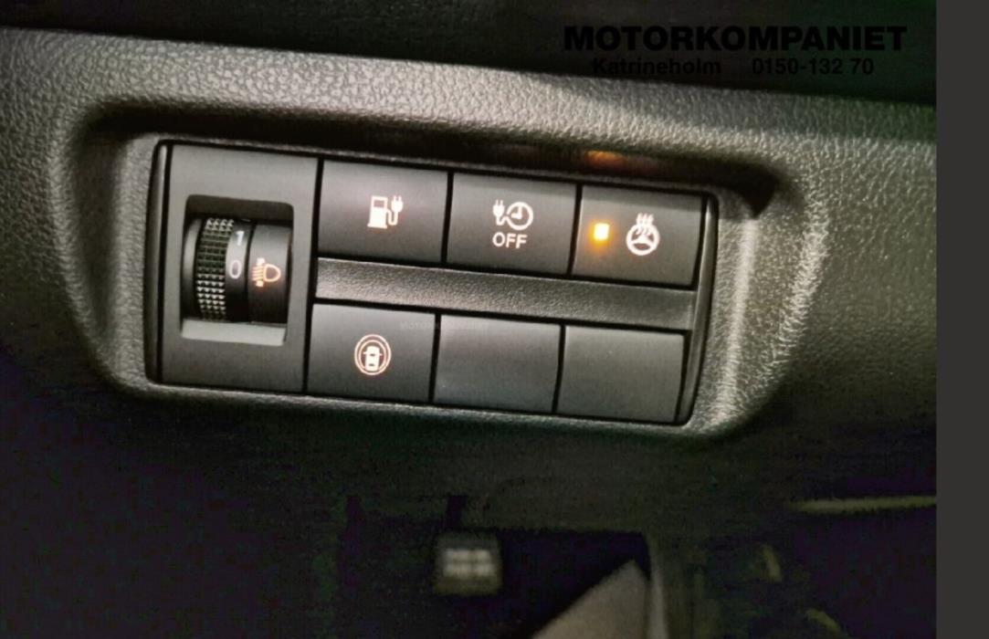 NISSAN LEAF 2023